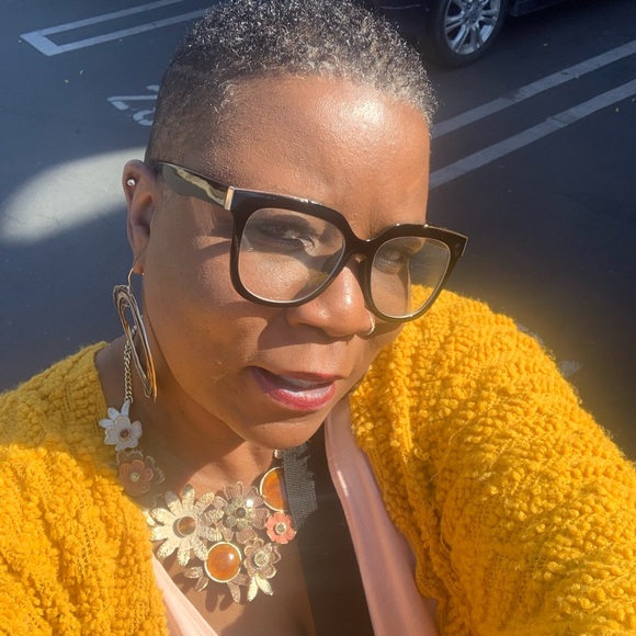 Meet your Posher, Awesome Accents - Picture 9 of 15